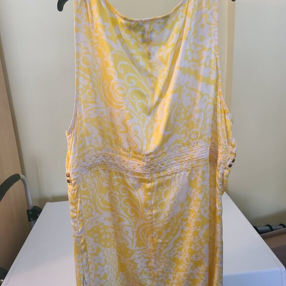 Yellow Tank. - Picture 2 of 5
